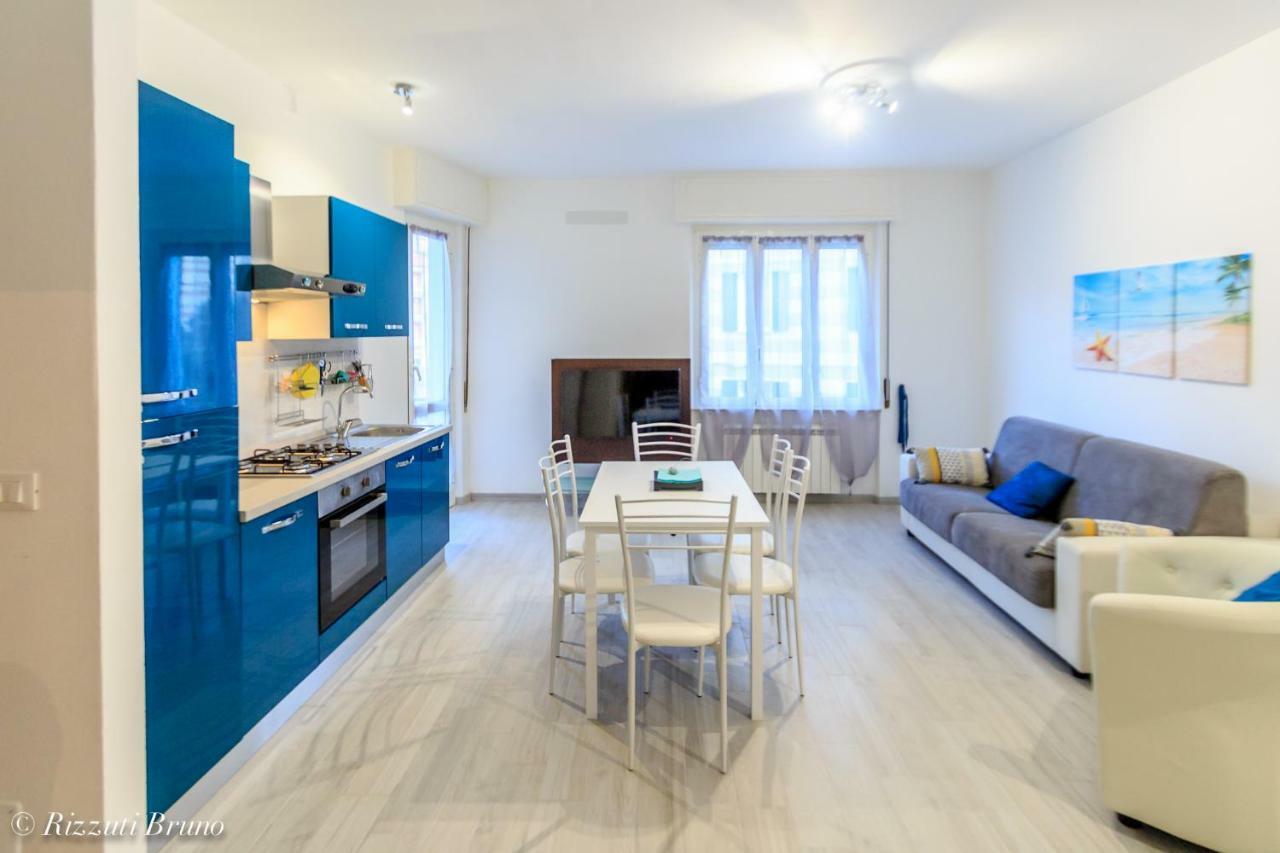 Appartamento Ristrutturato A Nuovo !!! Varazze Buitenkant foto
