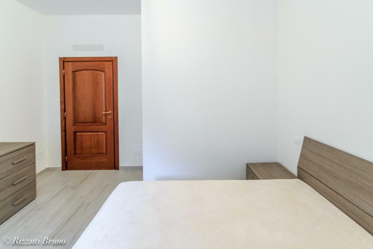 Appartamento Ristrutturato A Nuovo !!! Varazze Buitenkant foto